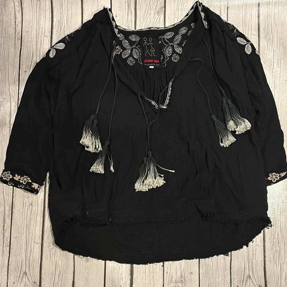 Johnny Was small embroidery tunic with tassels